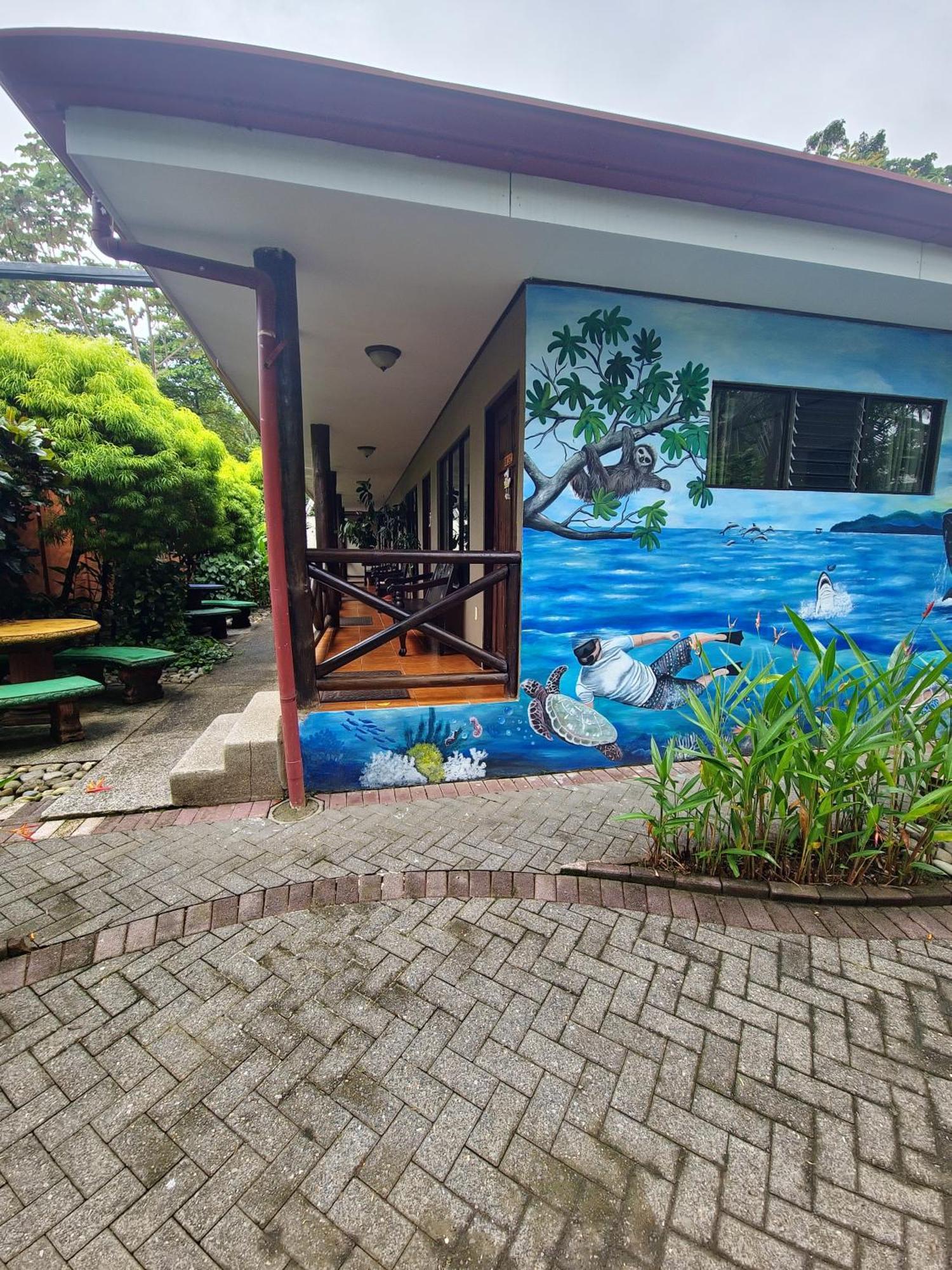Hotel Diuwak Dominical Exterior foto
