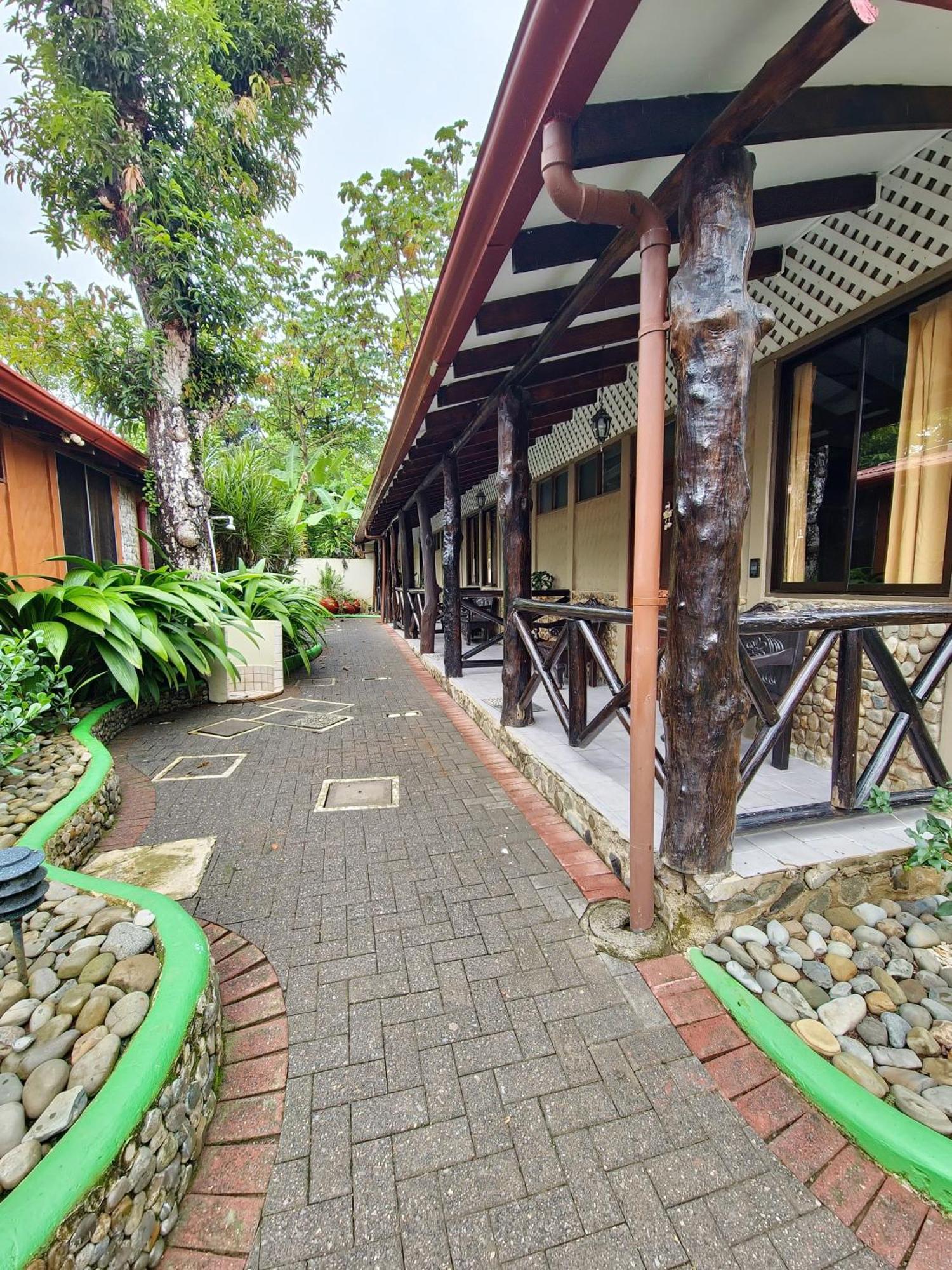 Hotel Diuwak Dominical Exterior foto